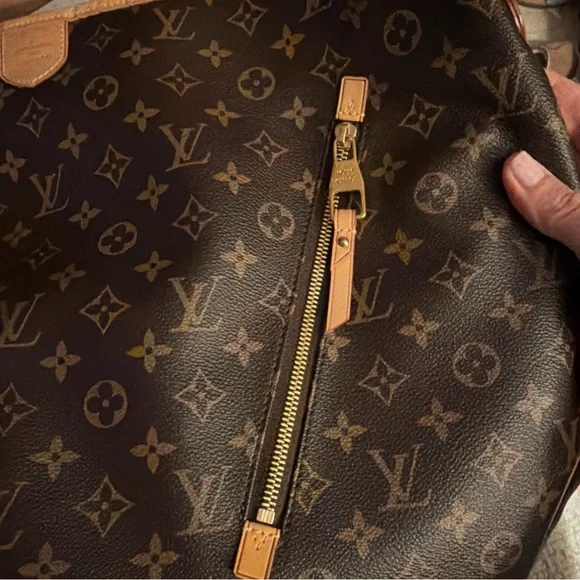 Louis Vuitton Tan and Brown delightful Monogram Shoulder Bag - Picture 5 of 12